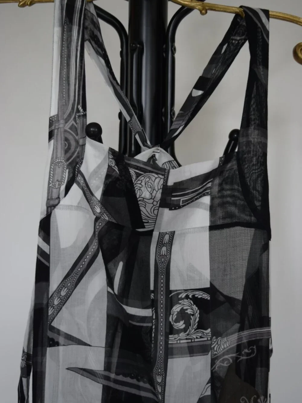 Hermes "Berlines Bayadere" Beach Dress - Picture 5 of 15